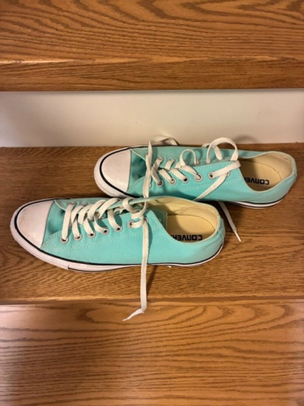size 11 WOMAN turquois converse